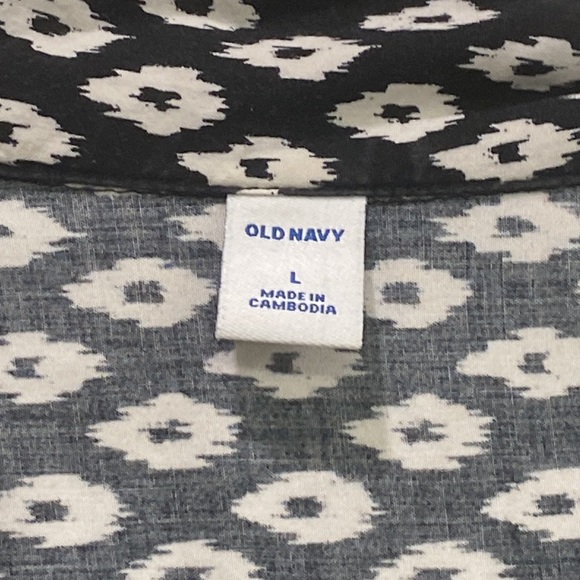 Button Down blouse - Picture 3 of 4